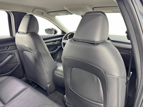 Used 2019 MAZDA MAZDA3 Sedan w/ Preferred Package image 32