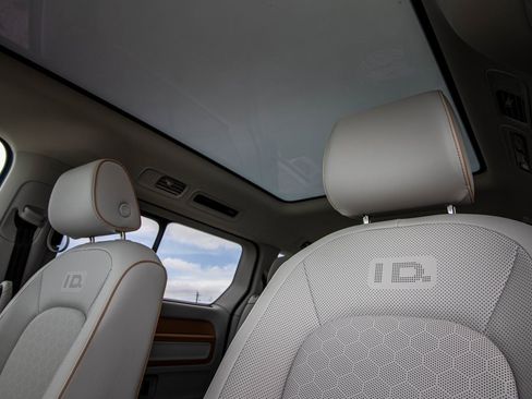 New 2025 Volkswagen ID. Buzz 1st Edition image 2