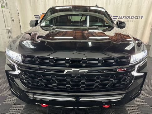 Used 2022 Chevrolet Tahoe Z71 w/ Luxury Package AWD/4WD image 4