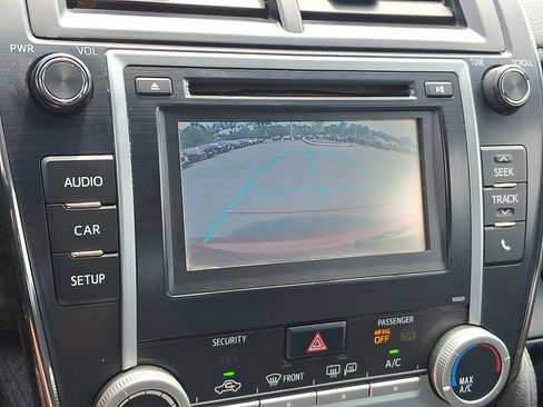 Used 2014 Toyota Camry SE FWD image 18