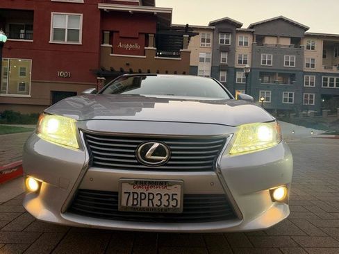 Used 2013 Lexus ES 350 w/ Luxury Pkg FWD image 28