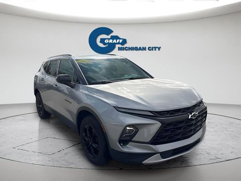 Used 2023 Chevrolet Blazer LT w/ Midnight/Sport Edition AWD/4WD image 5