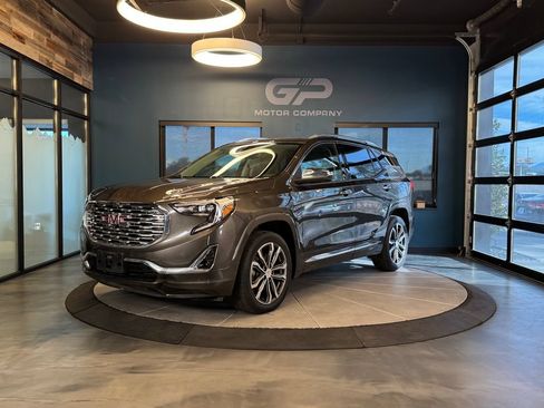 Used 2019 GMC Terrain Denali w/ GMC Pro Grade Package AWD/4WD image 7