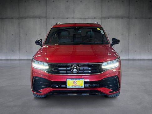 Used 2024 Volkswagen Tiguan SE R-Line AWD/4WD image 8