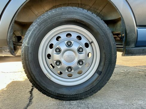 Used 2024 Ford Transit 350 XLT image 31