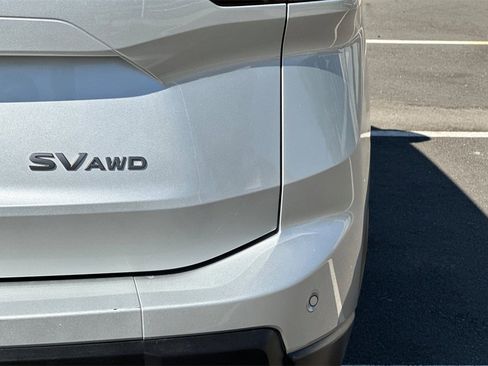 Used 2024 Nissan Rogue SV image 31