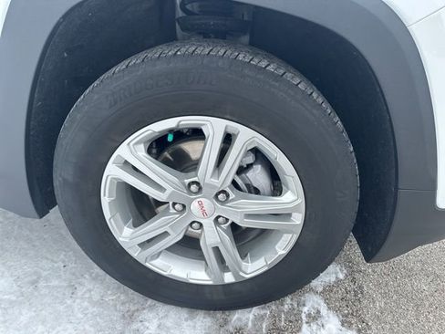 Used 2024 GMC Terrain SLE image 12