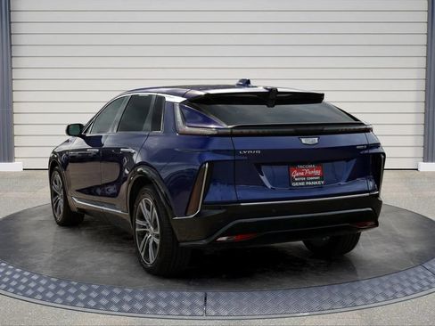 Used 2024 Cadillac Lyriq Luxury RWD image 5