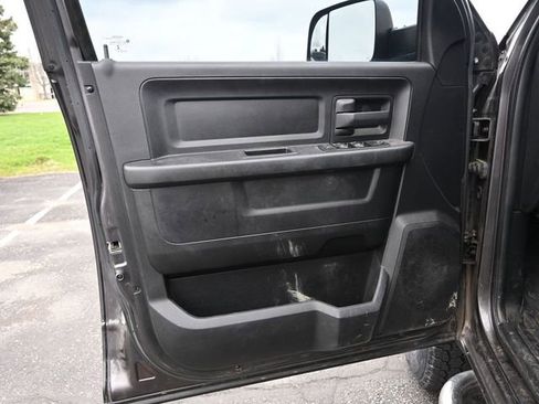 Used 2015 RAM 2500 Tradesman w/ Chrome Appearance Group image 17