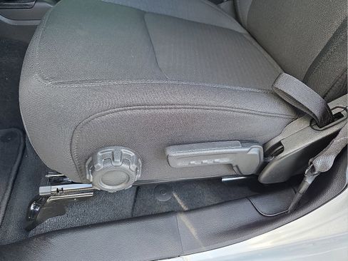 Used 2023 Jeep Gladiator Sport image 13