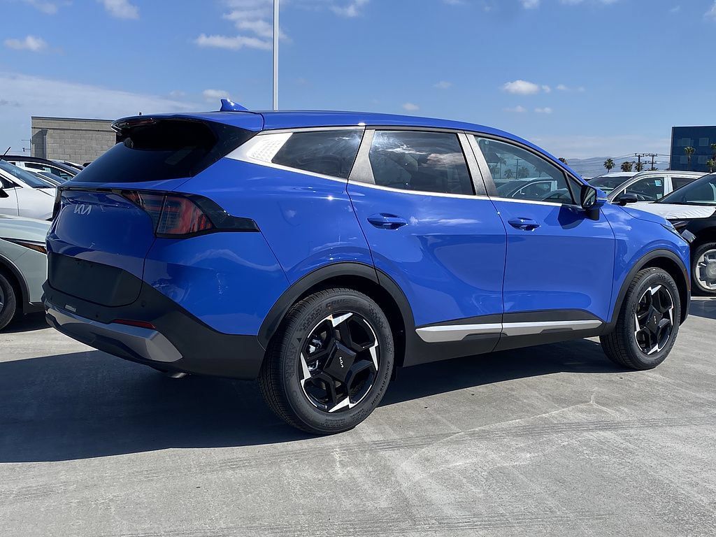 New 2026 Kia Sportage EX FWD image 3