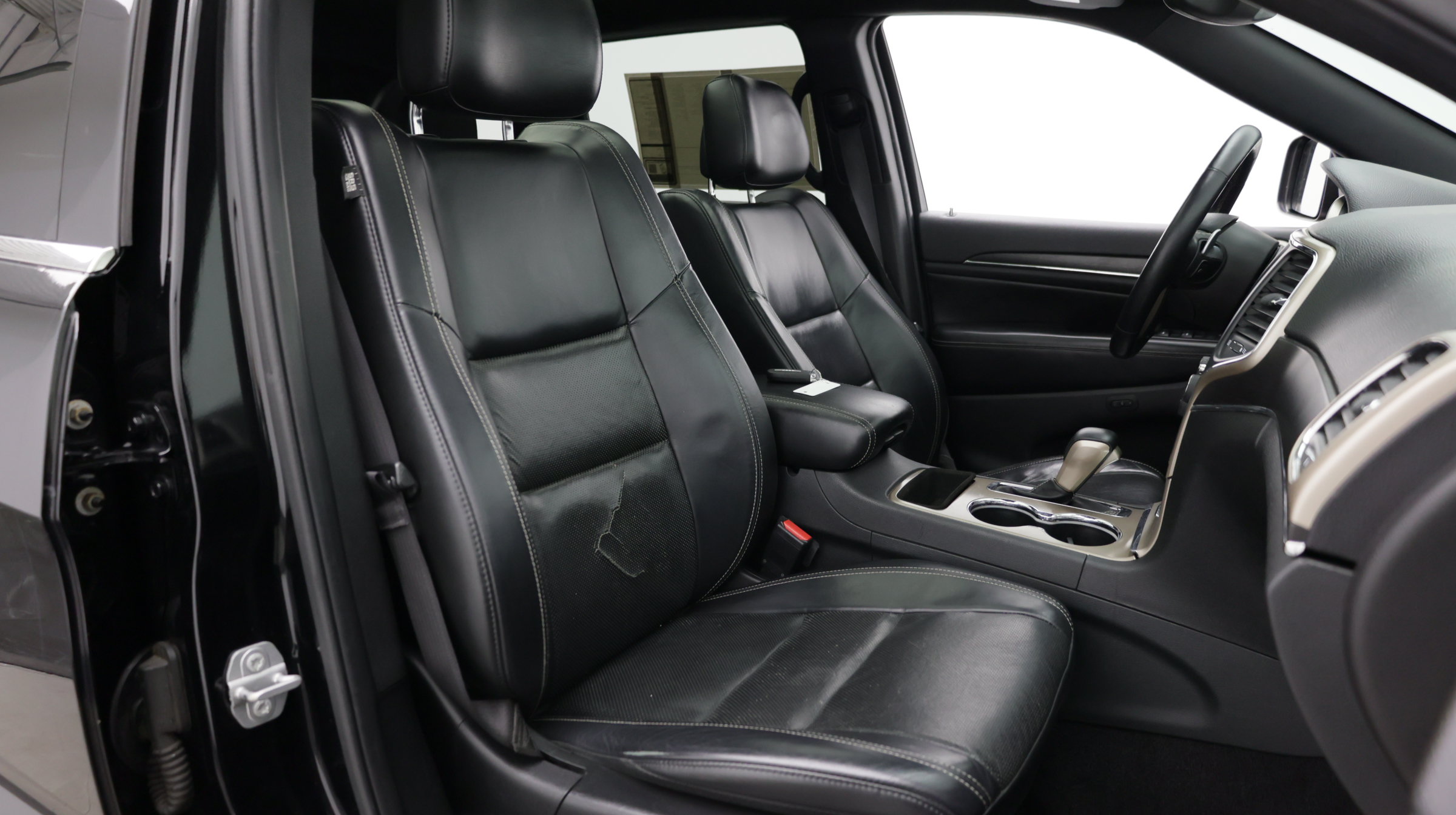Used 2017 Jeep Grand Cherokee Limited w/ Luxury Group II RWD image 42