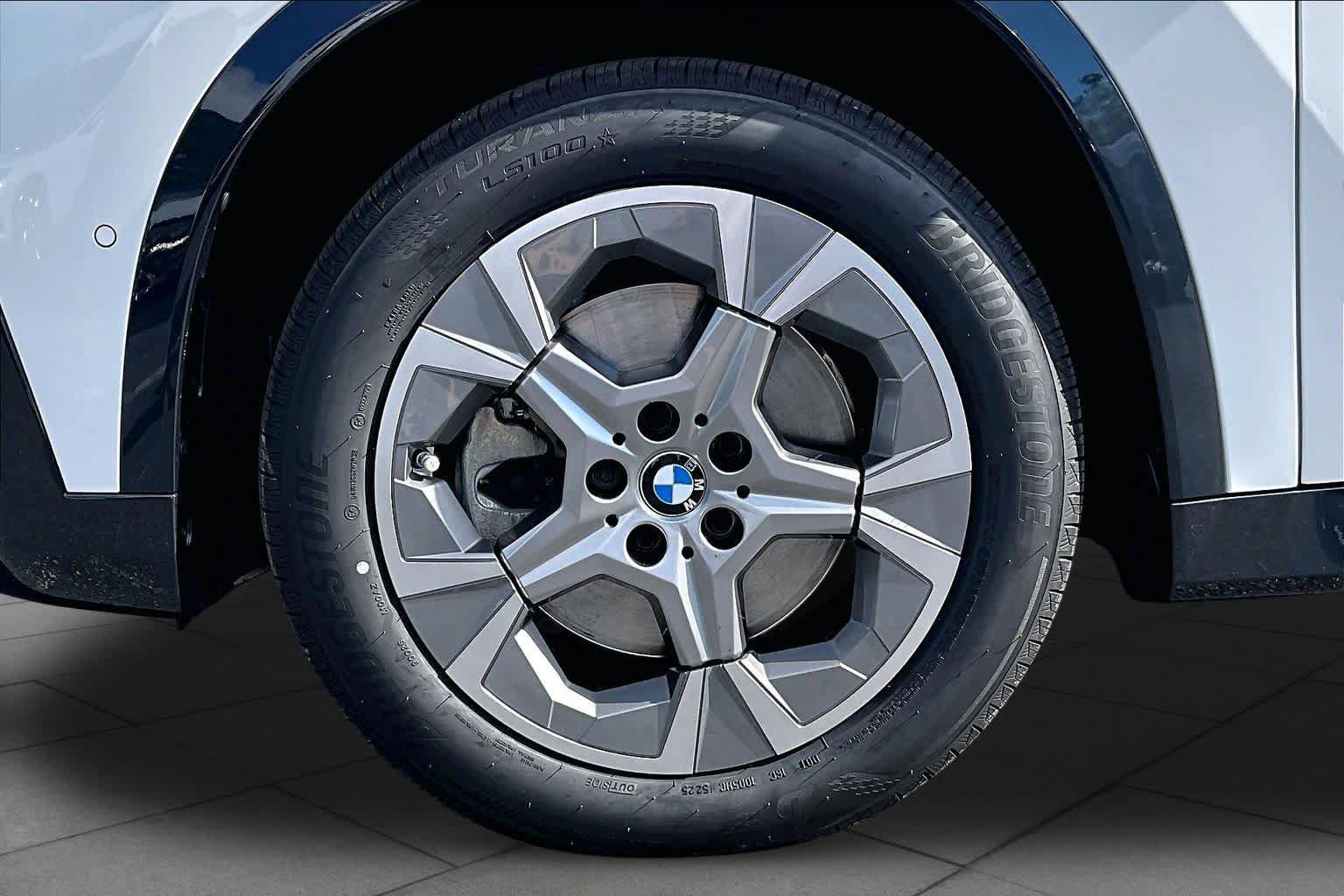 Used 2023 BMW X1 xDrive28i w/ Convenience Package AWD/4WD image 11