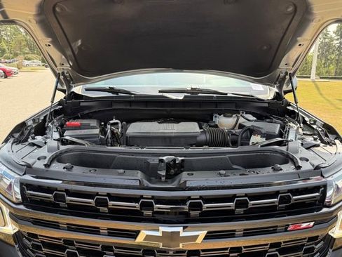 Used 2024 Chevrolet Tahoe Z71 w/ Off-Road Capability Package image 32