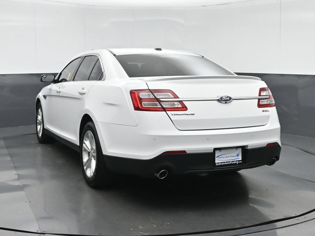 Used 2018 Ford Taurus SEL FWD image 5