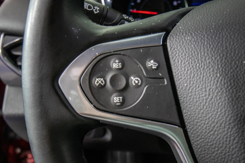 Used 2023 Chevrolet Traverse LT FWD image 22