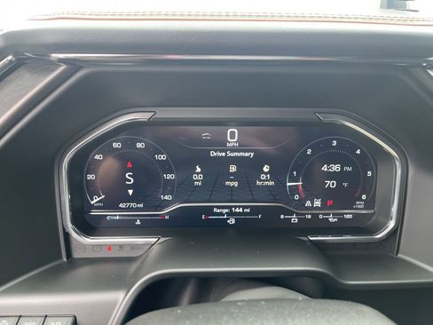 Used 2024 GMC Sierra 1500 AT4 w/ Technology Package image 11