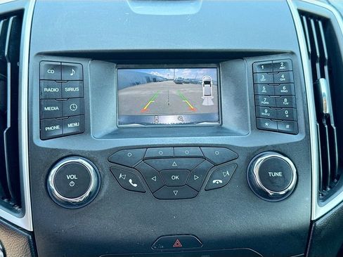Used 2016 Ford Edge SEL FWD image 13
