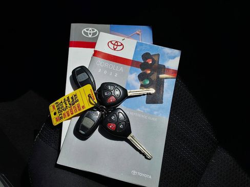 Used 2012 Toyota Corolla S image 36