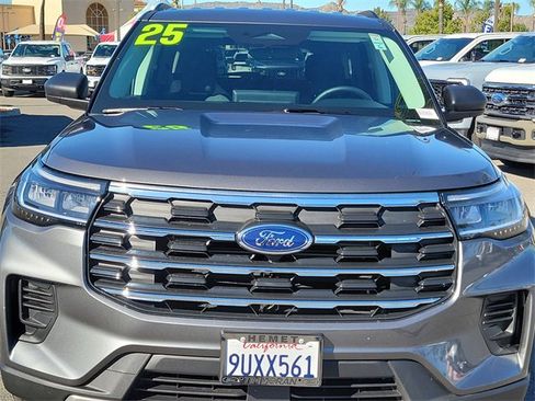 Used 2025 Ford Explorer Active image 30