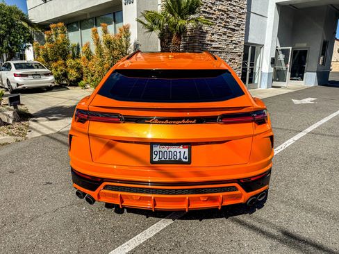 Used 2021 Lamborghini Urus image 12