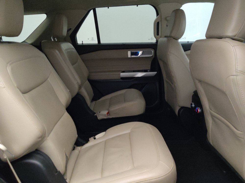 Used 2022 Ford Explorer Limited w/ Equipment Group 301A RWD image 19