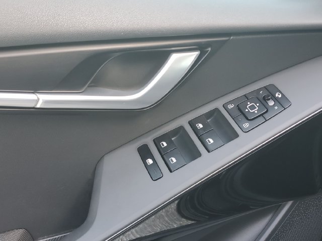 Certified 2024 Kia Niro EX Touring FWD image 19
