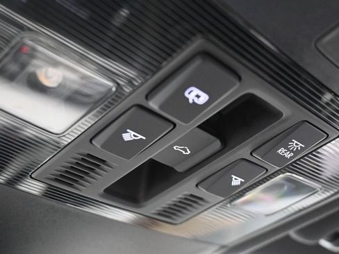 Used 2022 Volkswagen Tiguan SEL R-Line image 27