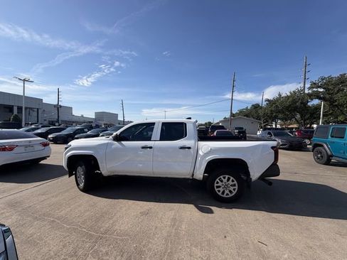 Used 2024 Toyota Tacoma SR RWD image 7