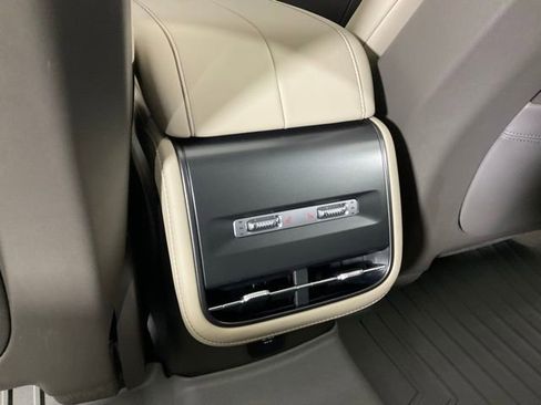 Used 2025 Lincoln Nautilus Reserve w/ Jet Appearance Package AWD/4WD image 24