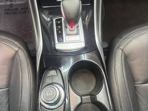 Used 2017 INFINITI QX30 Premium w/ Navigation Package FWD image 17