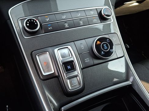 Used 2023 Hyundai Santa Fe SE image 14