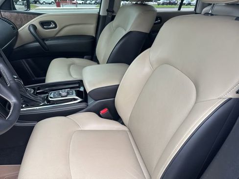Used 2023 INFINITI QX80 Premium Select AWD/4WD image 25