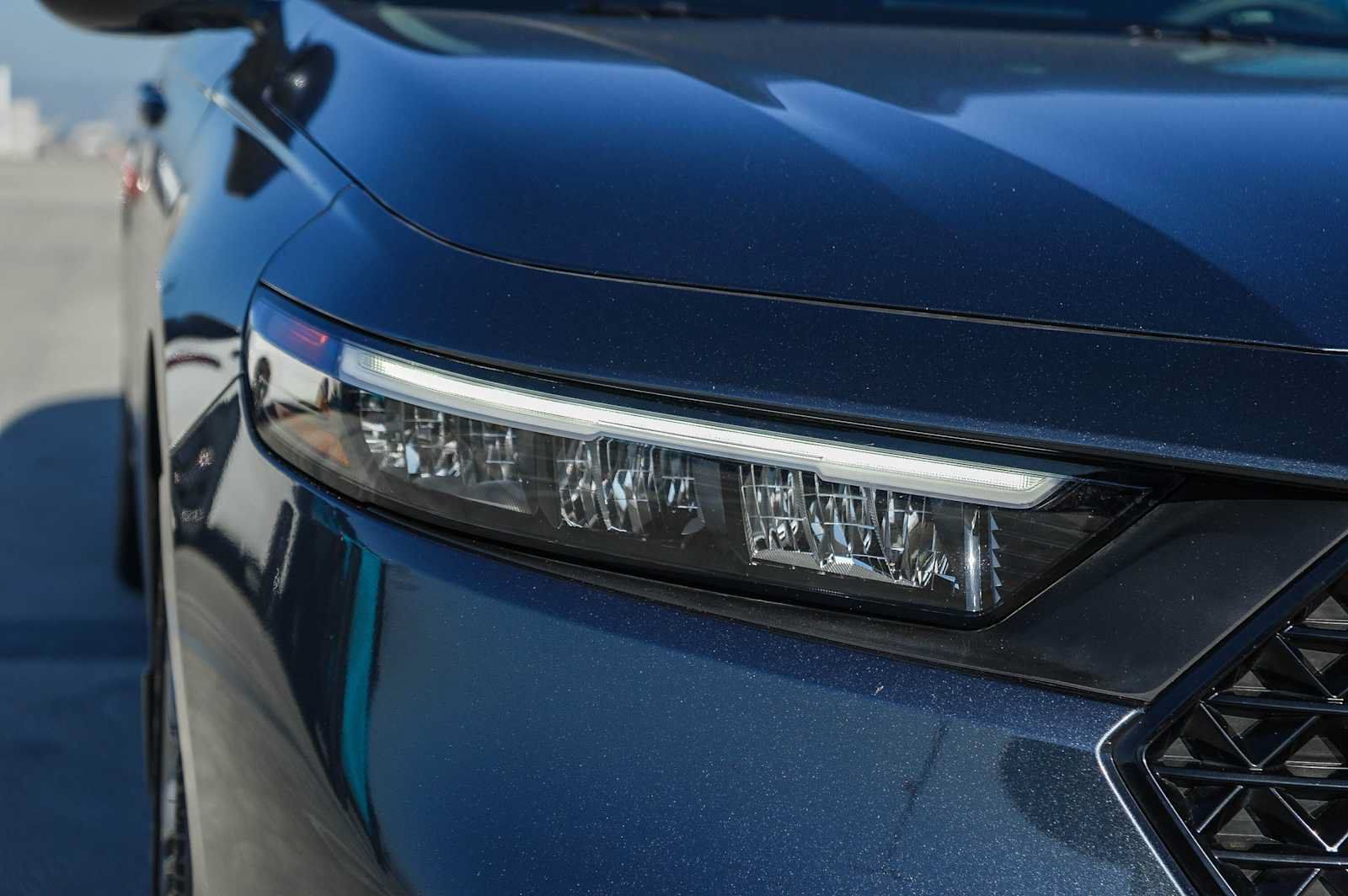 Used 2024 Honda Accord EX image 4