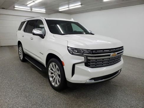 Used 2021 Chevrolet Tahoe Premier w/ Premium Package image 3