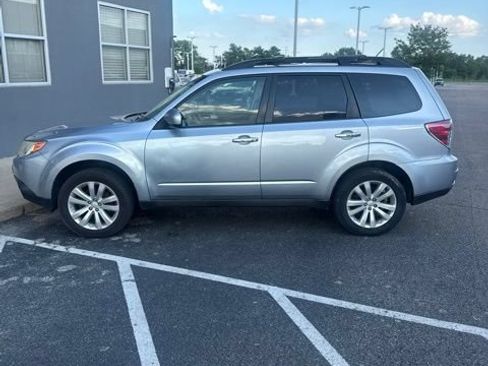 Used 2012 Subaru Forester 2.5X Premium w/ All-Weather Pkg AWD/4WD image 4
