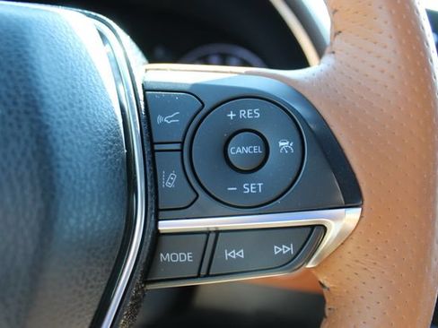 Used 2019 Toyota Avalon Limited w/ Advanced Safety Package FWD image 16