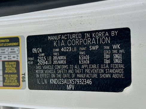 Used 2025 Kia Soul LX w/ LX Technology Package image 12