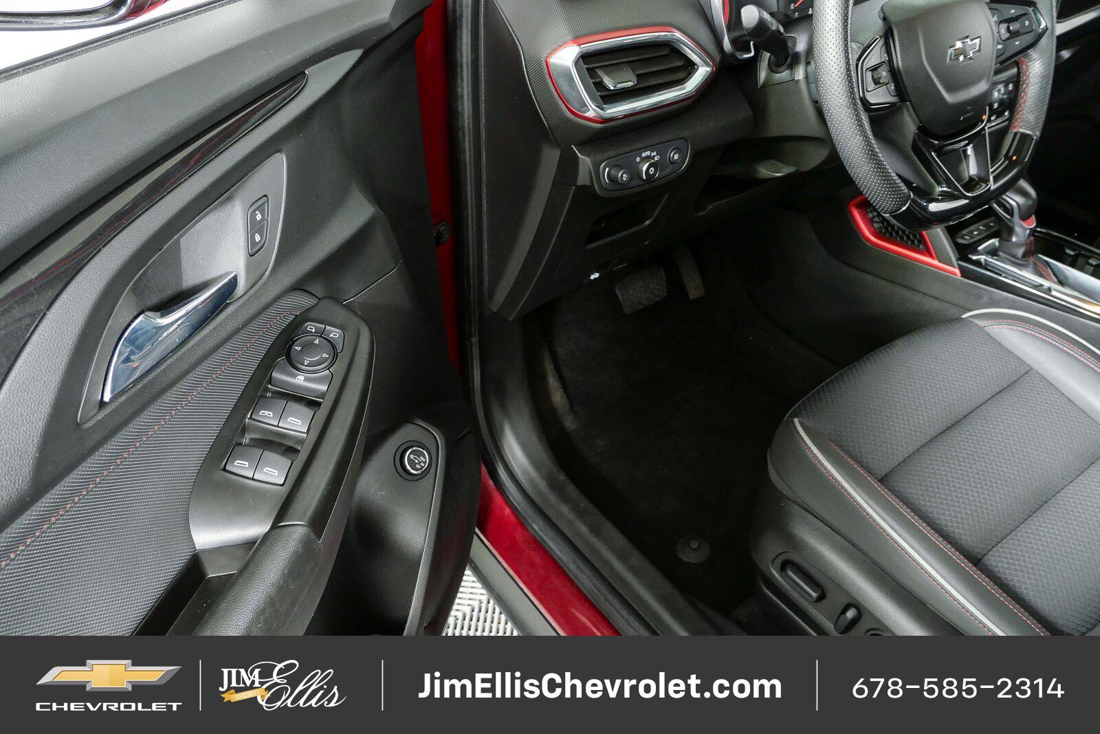 Used 2022 Chevrolet TrailBlazer RS w/ Sun and Liftgate Package FWD image 7