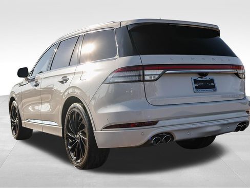 Used 2021 Lincoln Aviator Reserve w/ Equipment Group 210A image 8