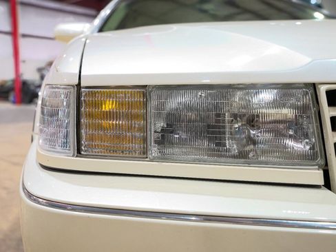 Used 1996 Cadillac Seville STS FWD image 29