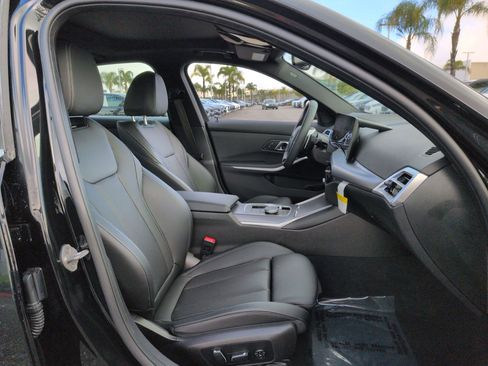 Used 2025 BMW 330i 330i w/ Convenience Package image 33