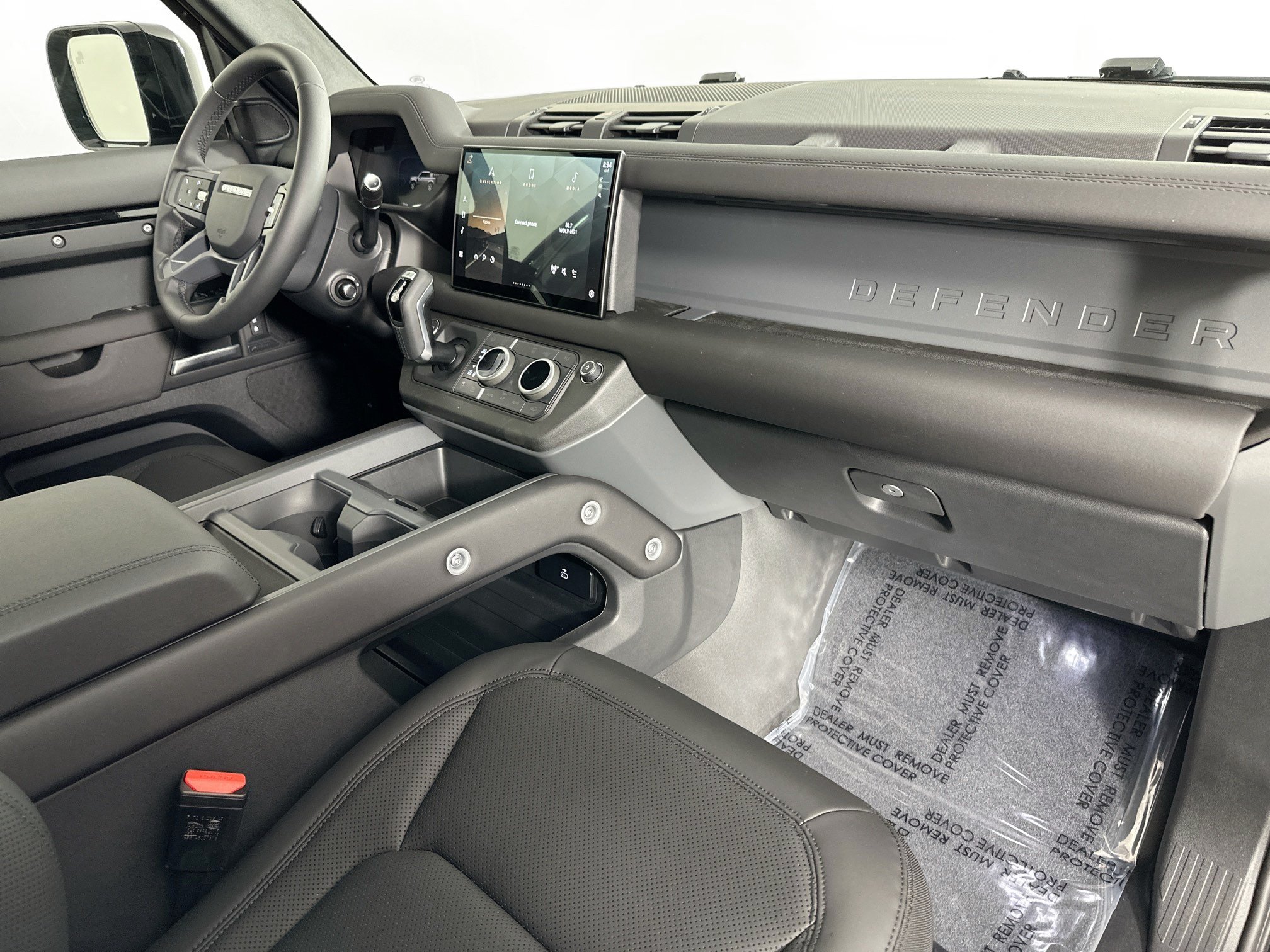 Certified 2025 Land Rover Defender 110 S AWD/4WD image 27