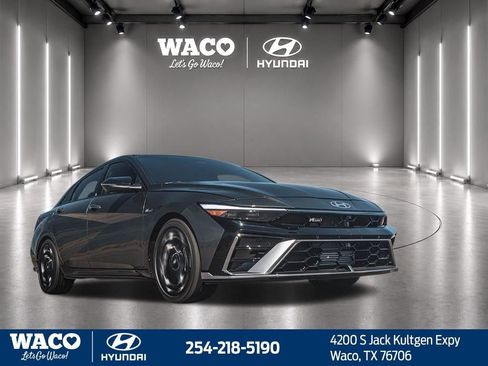 Used 2021 Toyota Camry XSE FWD image 4