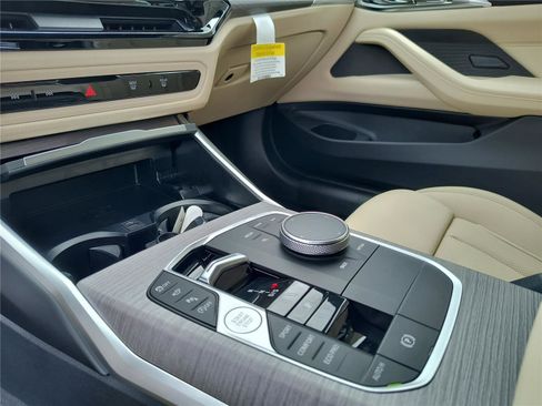 Used 2026 BMW 430i Coupe w/ Premium Package image 9