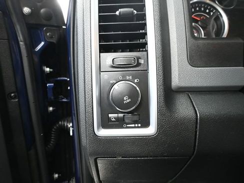 Used 2015 RAM 1500 Big Horn AWD/4WD image 30