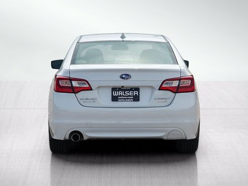 Used 2017 Subaru Legacy 2.5i Premium w/ Moonroof Package AWD/4WD image 4