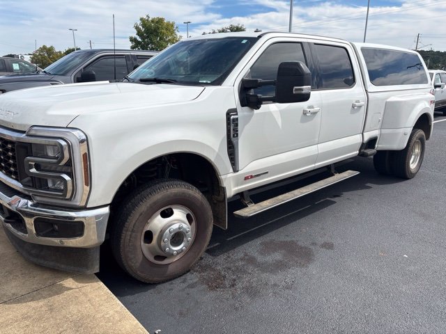 Used 2025 Ford F350 Lariat w/ Lariat Ultimate Package AWD/4WD image 1