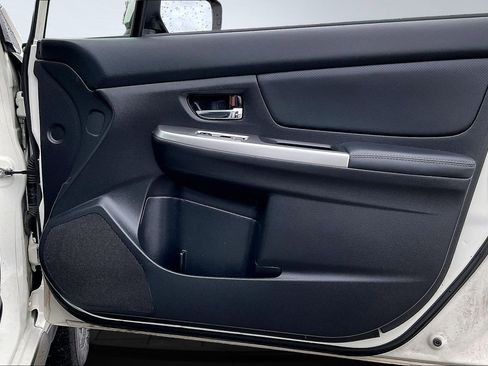 Used 2015 Subaru Crosstrek 2.0i Limited image 17