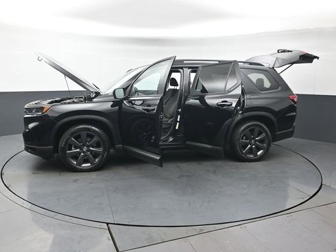 Certified 2025 Honda Pilot Sport image 47